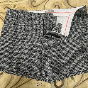 BANANA REPUBLIC Black & White Geometric Print Shorts